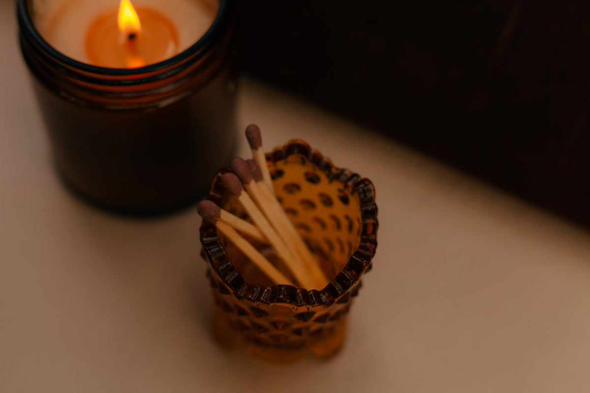 Theda Vintage Match Holder