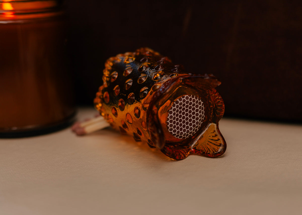 Theda Vintage Match Holder